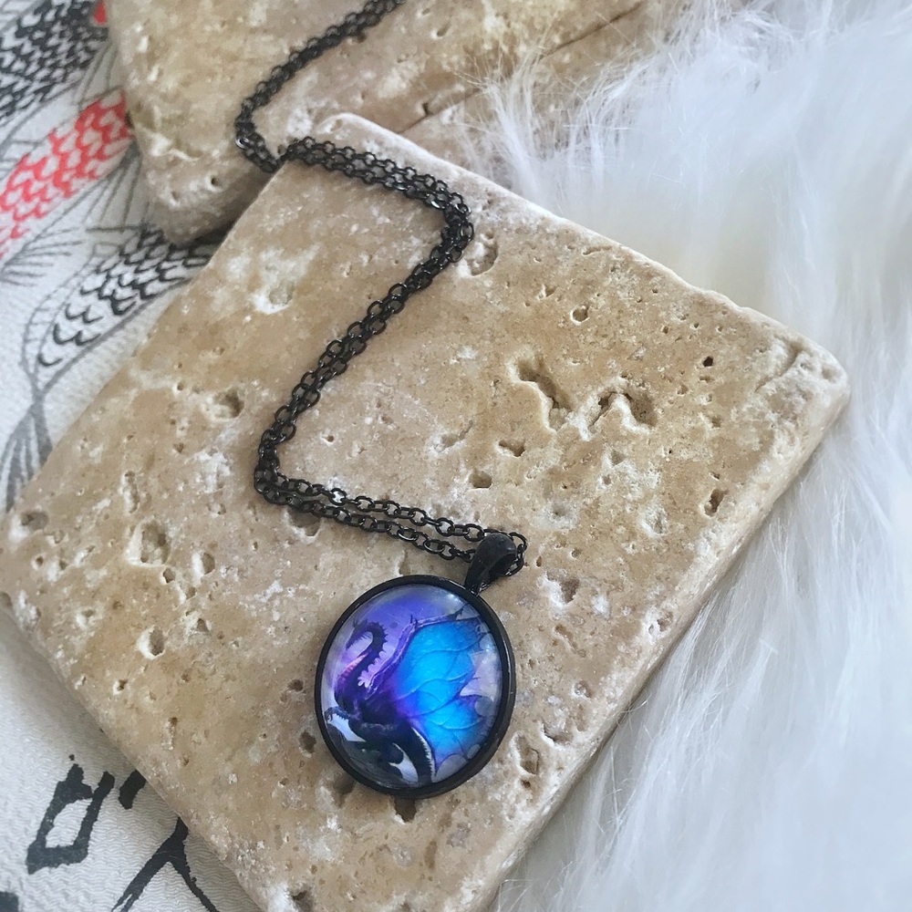 Dragon pendant necklace